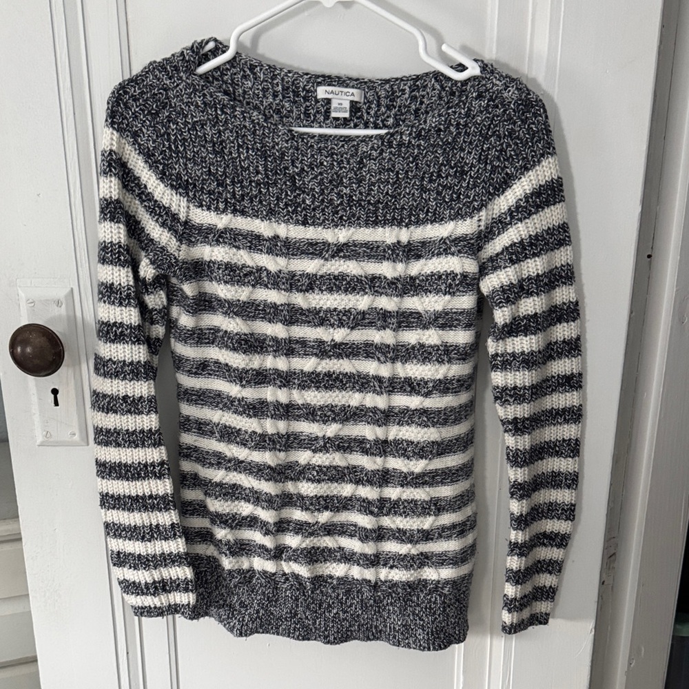 Nautica Women's Gray and White Striped Sweater